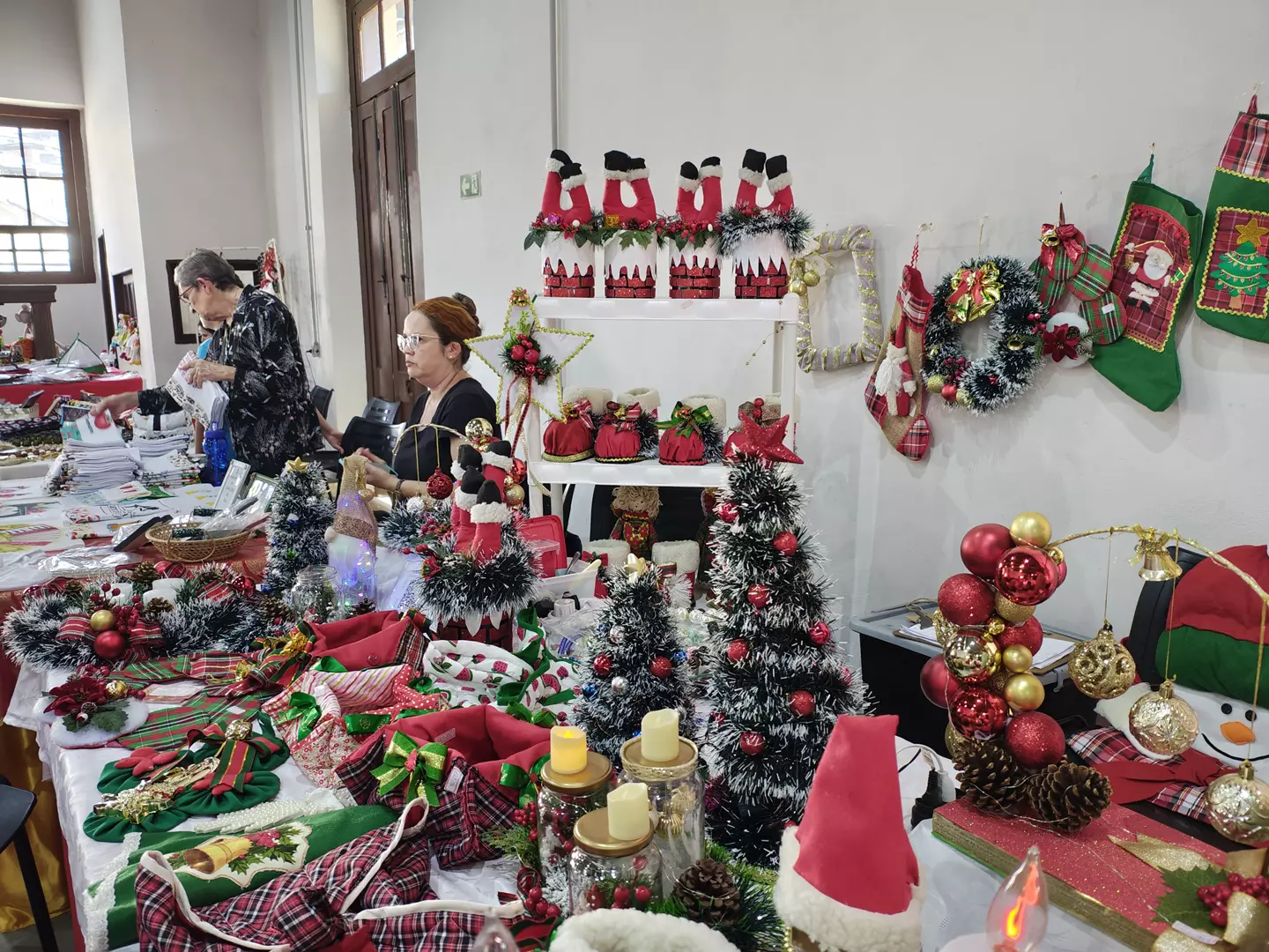 Vídeo: 27ª Exponatal é realizada no Centro Cultural Paulo de Paula em Santos Dumont